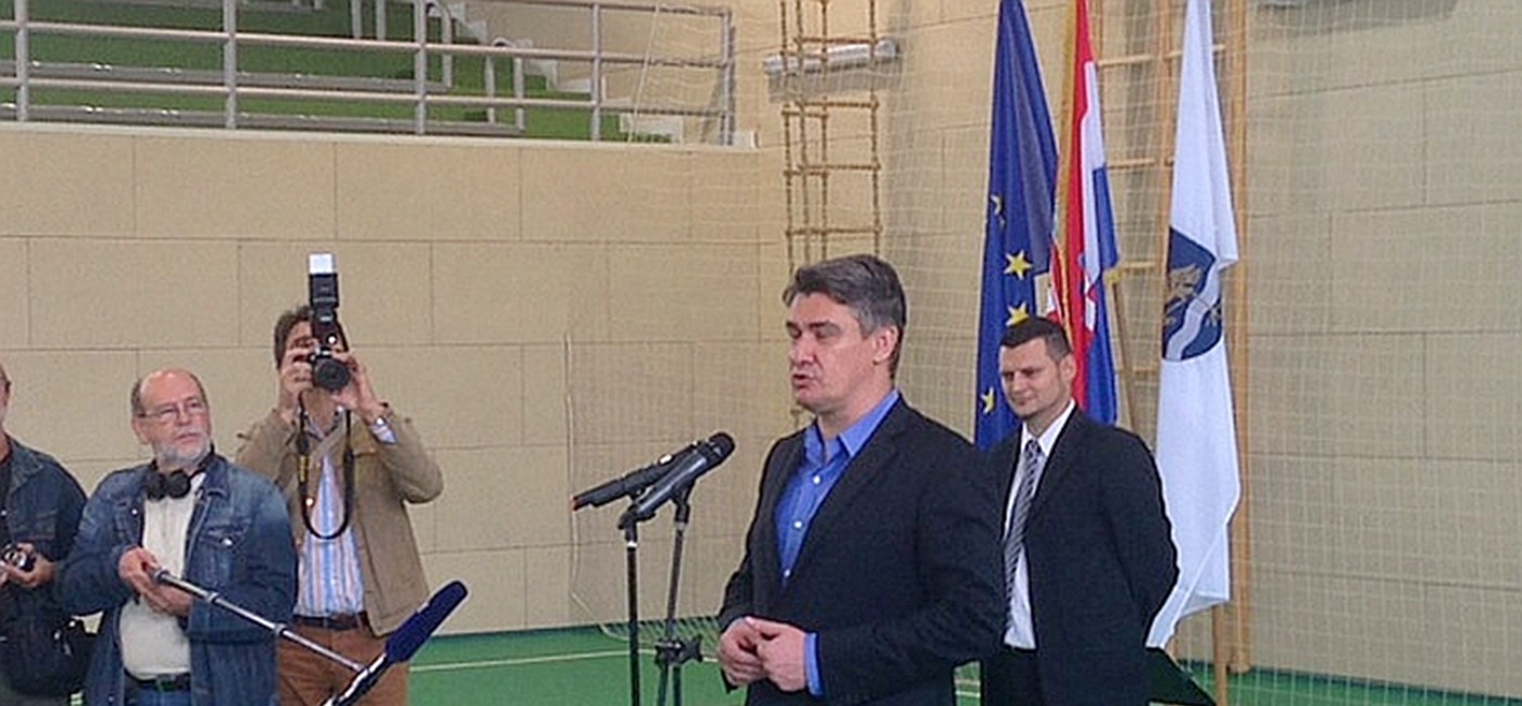 Predsjednik Vlade Milanović osnovnoškolcima „Đure Pilara“: Uživajte i budite sretni u novoj dvorani! 